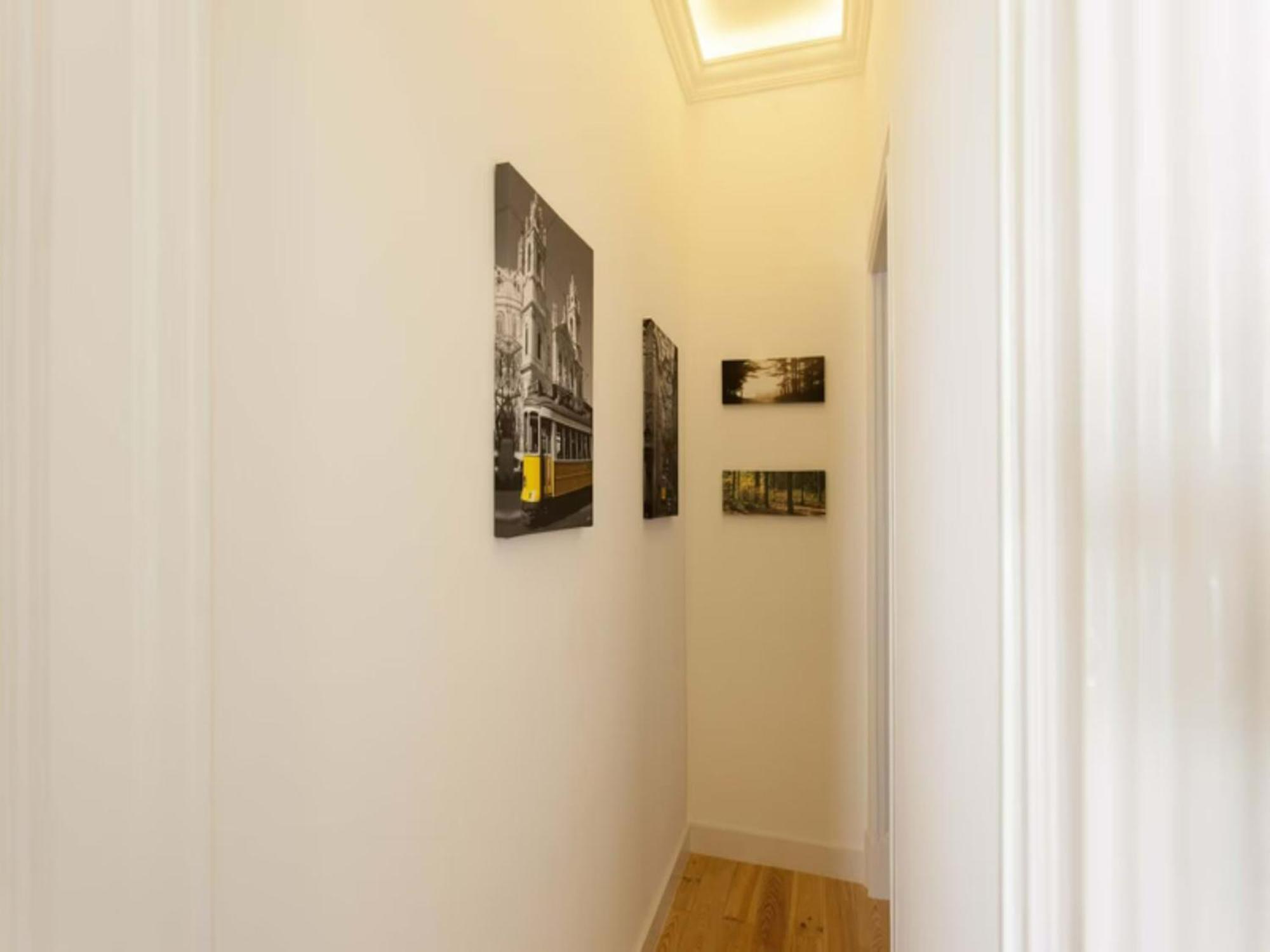 2 Bedroom Located Heart Of Lisbon